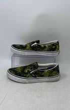 Load image into Gallery viewer, Vans Kids Classic Green Printed Slip-On Round Toe Sneaker Shoes Size 6
