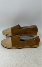 Load image into Gallery viewer, Luxe Womens Brown Leather Low Top Closed Toe Slip-On Flats Size 8
