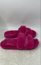 Load image into Gallery viewer, Michael Kors Womens Alexis Pink Faux Fur Signature Logo Slide Sandals Size 10

