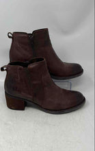 Load image into Gallery viewer, Born Mens Brown Leather Round Toe Block Chelsea Boots Size 9.5M
