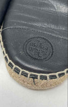 Load image into Gallery viewer, Authentic Tory Burch Womens Black Leather Espadrille Flats Size 9.5 Damaged
