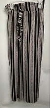 Load image into Gallery viewer, Sky And Sand Womens Black White Striped Elastic Waist Wide-Leg Dress Pants Sz M
