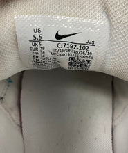 Load image into Gallery viewer, Nike Mens Air Max 90 CJ7197-102 White And Blue Lace-Up Sneakers Shoes Size 5.5
