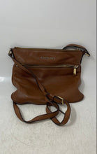 Load image into Gallery viewer, Michael Kors Womens Brown Leather Outer Pocket Adjustable Strap Crossbody Purse
