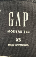 Load image into Gallery viewer, Gap Womens Black Modern Fit Long Sleeve Boat Neck Pullover T-Shirt Size XS
