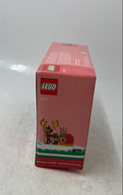 Load image into Gallery viewer, Lego 40702 Christmas Picture Frame 209 Pieces Limited Edition Building Toy Set
