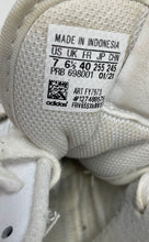 Load image into Gallery viewer, Adidas Kids Forum Low FY7973 White Round Toe Lace-Up Sneaker Shoes Size 7
