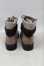 Load image into Gallery viewer, Serra Womens Gray Sherpa Trim Round Toe Ankle Lace-Up Combat Boots Size 7
