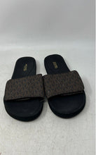Load image into Gallery viewer, Michael Kors Womens Wade Brown Signature Print Open Toe Flat Slide Sandals Sz 8M
