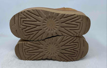Load image into Gallery viewer, UGG Womens Brown Suede Round Toe Platform Heel Pull-On Snow Boots Size 9
