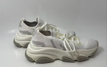 Load image into Gallery viewer, Steve Madden Mens Pike White Lace-Up Low Top Running Shoes Size 9
