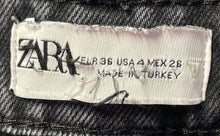 Load image into Gallery viewer, Zara Womens Black Denim 5-Pocket Design Belt Loops Button Front Mom Jeans Size 4
