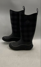 Load image into Gallery viewer, Muck Boots Company Womens Hale Black And Gray Plaid Print Tall Rain Boots Size 9
