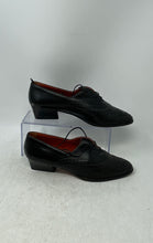 Load image into Gallery viewer, Joan &amp; David Womens Black Leather Round Toe Oxford Dress Shoe Size 8M
