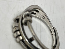 Load image into Gallery viewer, Women's Silver Tone Adjustable Ring Size 9. Weight 4.0g
