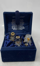 Load image into Gallery viewer, Musical Worry Box With Three Hand Spun Angels In Velvet Case
