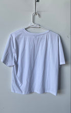 Load image into Gallery viewer, Karl Lagerfeld Womens White Short Sleeve Crew Neck Pullover T-Shirt Size Large
