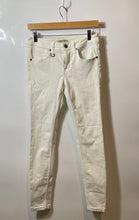 Load image into Gallery viewer, Authentic Burberry Brit Womens White Light Wash Denim Skinny Leg Jeans Size 28
