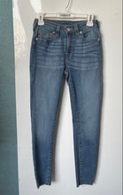 Load image into Gallery viewer, True Religion Womens Blue Denim Medium Wash High-Rise Skinny Leg Jeans Size 27
