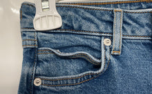 Load image into Gallery viewer, Forever 21 Womens Blue Medium Wash Raw Hem Denim Straight Leg Jeans Pants Sz 24
