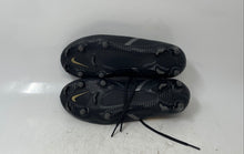 Load image into Gallery viewer, Nike Mens Phantom GT2 DA4433-007 Black Leather Lace-Up Soccer Cleats Size 6.5
