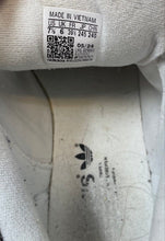 Load image into Gallery viewer, Adidas Womens Campus 00s GY0042 Beige Black Lace-Up Sneaker Shoes Size 7.5

