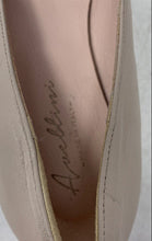 Load image into Gallery viewer, Avellini Womens Beige Leather Pointed Toe Slip-On Loafer Flats Size EUR 41
