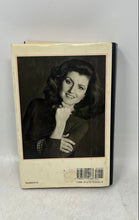 Load image into Gallery viewer, Picasso Creator and Destroyer By Arianna Huffington Nonfiction Reading Book
