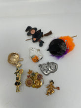 Load image into Gallery viewer, Women's-Men's "Halloween Celebration Series" Multicolored Brooches(18Pcs)
