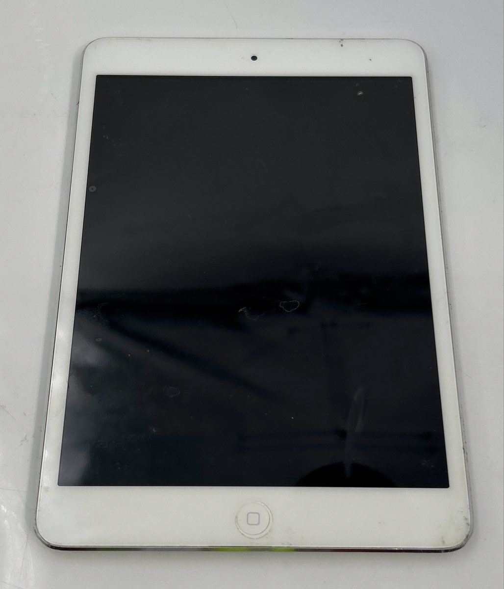 Apple iPad Mini Model A1432 Silver Touch Screen 7.9