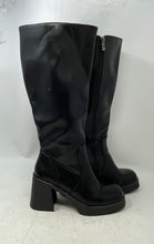 Load image into Gallery viewer, Unbranded Womens Black Leather Square Toe Side-Zip Platform Boots Size 8
