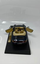 Load image into Gallery viewer, Maisto Black Porsche 911 Carrera Cabriolet 1994 Collectible Diecast Toy Car
