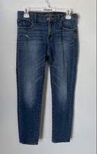 Load image into Gallery viewer, Lucky Brand Womens Blue Denim Medium Wash Stretch Pockets Skinny Jeans Size 2/26
