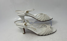 Load image into Gallery viewer, Amalfi By Rangoni Womens White Open Toe Strappy Sandals Shoes Size 6.5M
