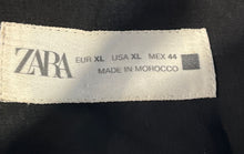 Load image into Gallery viewer, Zara Mens Black Green Spread Collar Short Sleeve Button-Up Shirt Size XL
