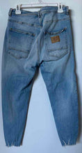 Load image into Gallery viewer, Zara Womens Light Blue Denim Medium Wash Pockets Raw Hem Skinny Jeans Size 34
