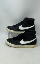 Load image into Gallery viewer, Nike Mens Blazer Mid '77 Vintage BQ6806-002 Black White Sneaker Shoes Size 11
