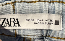 Load image into Gallery viewer, Zara Womens Blue Denim Light Wash Pockets Casual Tapered Leg Jeans Size 4
