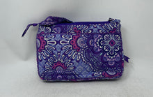 Load image into Gallery viewer, Vera Bradley Womens Multicolor Floral Print Adjustable Strap Crossbody Purse
