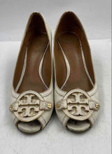 Load image into Gallery viewer, Authentic Tory Burch Womens Cream Beige Slip-On Wedge Pump Heels Sz 6.5M Damaged
