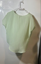 Load image into Gallery viewer, Forever 21 Womens Green Round Neck Short Sleeve Blouse Top Size Small
