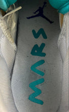 Load image into Gallery viewer, Authentic Nike Mens Jordan Mars 270 White Multicolor Sneaker Shoes 10.5 Damaged
