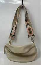 Load image into Gallery viewer, Borse In Pelle Womens Cream Pebbled Leather Adjustable Strap Zip Crossbody Bag
