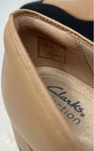Load image into Gallery viewer, Clarks Womens Iridessa May Nude Black Cap Toe Block Pump Heels Size 8M
