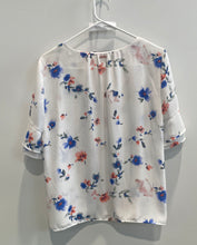 Load image into Gallery viewer, Ivanka Trump Womens White Floral Short Sleeve V-Neck Pullover Blouse Top Size S
