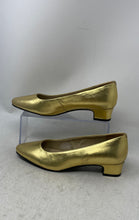 Load image into Gallery viewer, Array Womens Cora 1380510 Gold Leather Slip-On Block Pump Heels Size 7.5M
