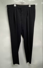 Load image into Gallery viewer, Hugo Boss Mens Black Wool Pleated Front Pockets Dress Pants Size 42R
