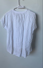 Load image into Gallery viewer, GAP Womens White Short Sleeve V-Neck Pullover Blouse Top Size Medium
