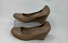 Load image into Gallery viewer, Vince Camuto Womens Elmay Beige Round Toe Slip-On Wedge Pump Heels Size 7M

