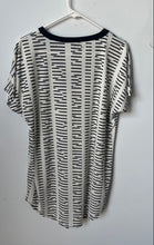 Load image into Gallery viewer, Worthington Womens Black White Printed Short Sleeve Pullover T-Shirt Size Large
